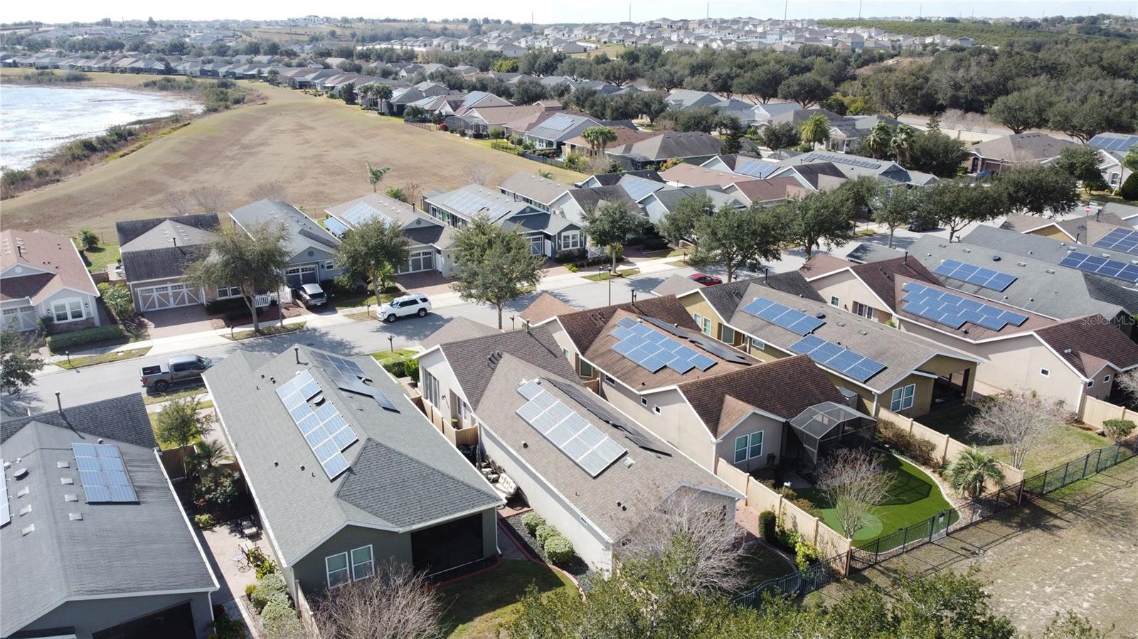 CASCADES OF GROVELAND (TRILOGY) - Residential