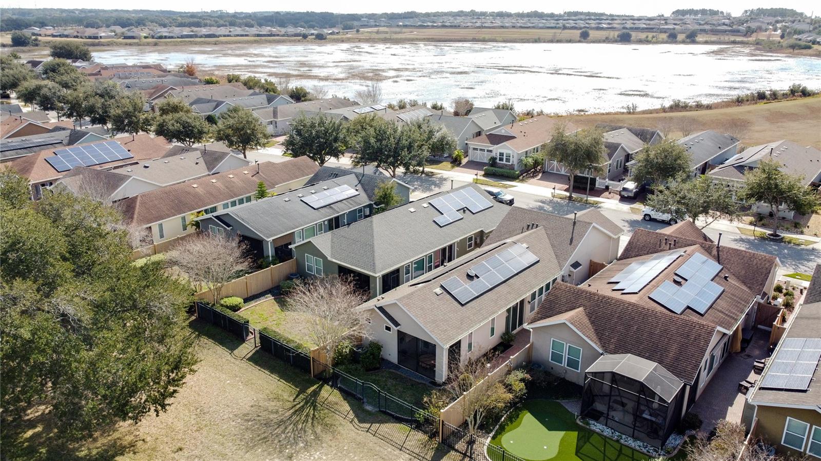 CASCADES OF GROVELAND (TRILOGY) - Residential