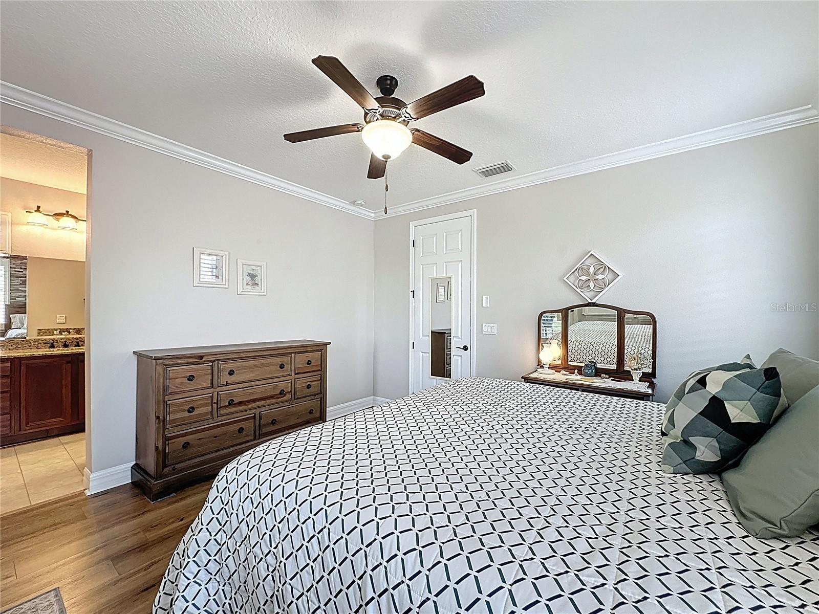 CASCADES OF GROVELAND (TRILOGY) - Residential