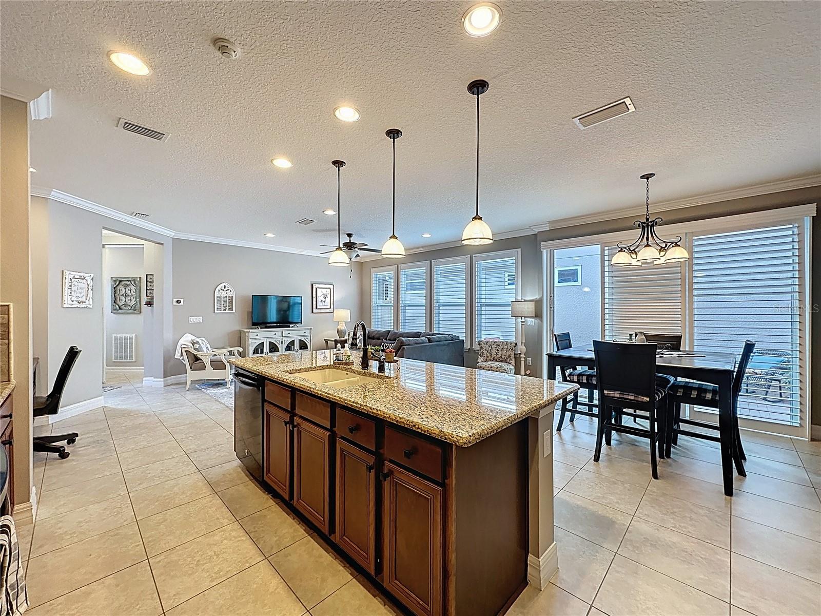 CASCADES OF GROVELAND (TRILOGY) - Residential