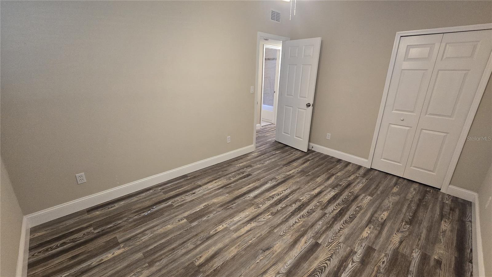 WESTSIDE MANOR SEC 03 - Residential