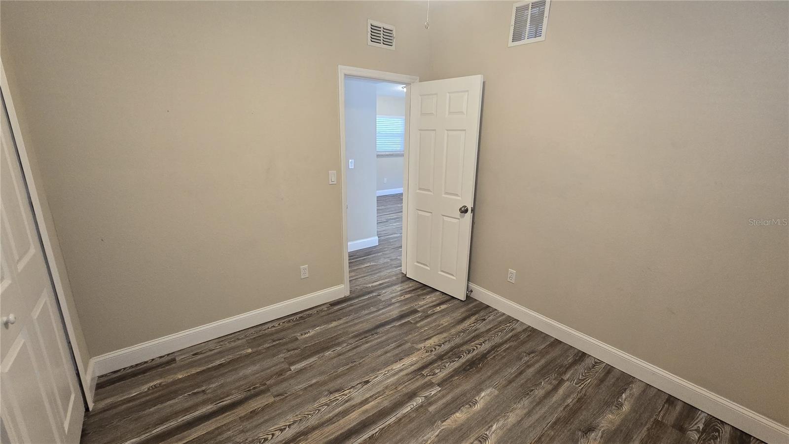 WESTSIDE MANOR SEC 03 - Residential