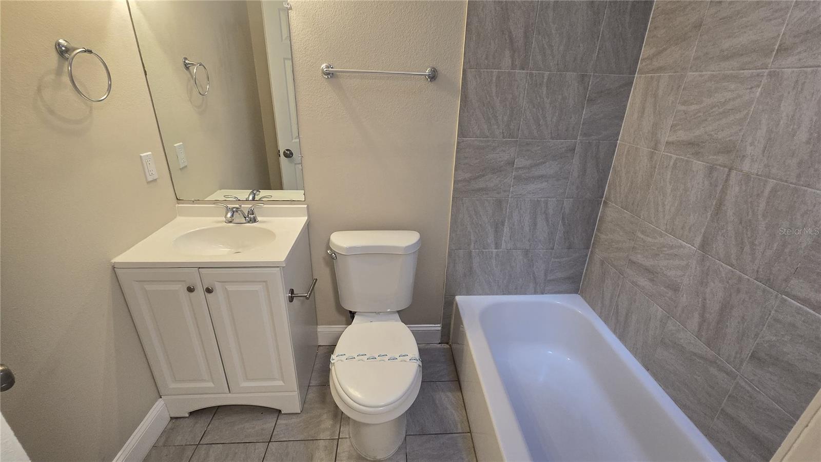 WESTSIDE MANOR SEC 03 - Residential