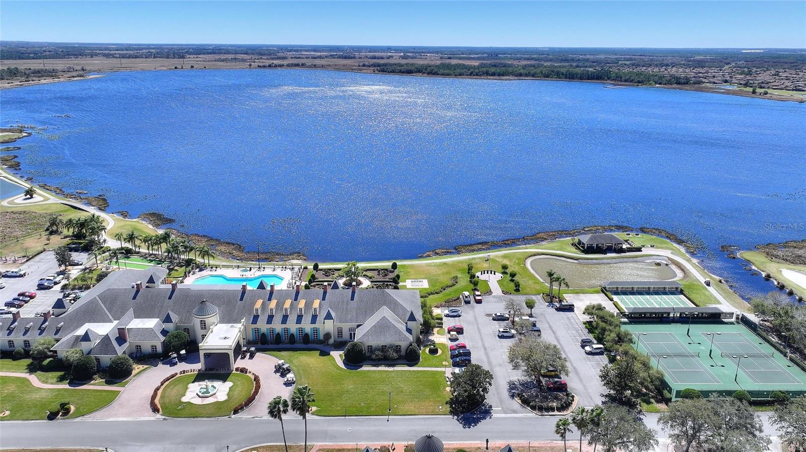 LAKE ASHTON GOLF CLUB PHASE VI - Residential