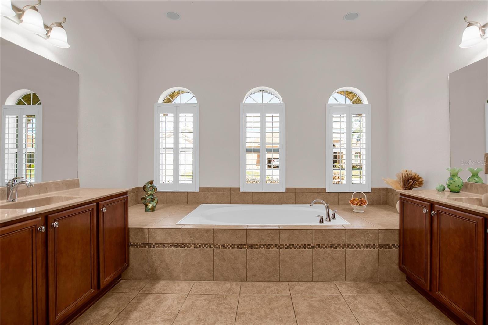 LAKE ASHTON GOLF CLUB PHASE VI - Residential