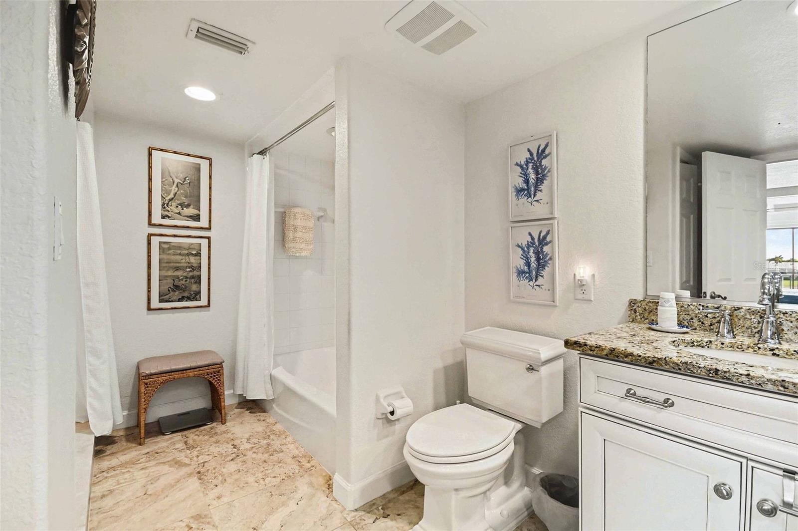 BANYAN POINT PH 02 - Residential