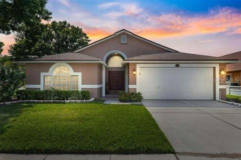 Photo of 11561 Wellman Drive, Riverview, FL 33578 (MLS # TB8501734)