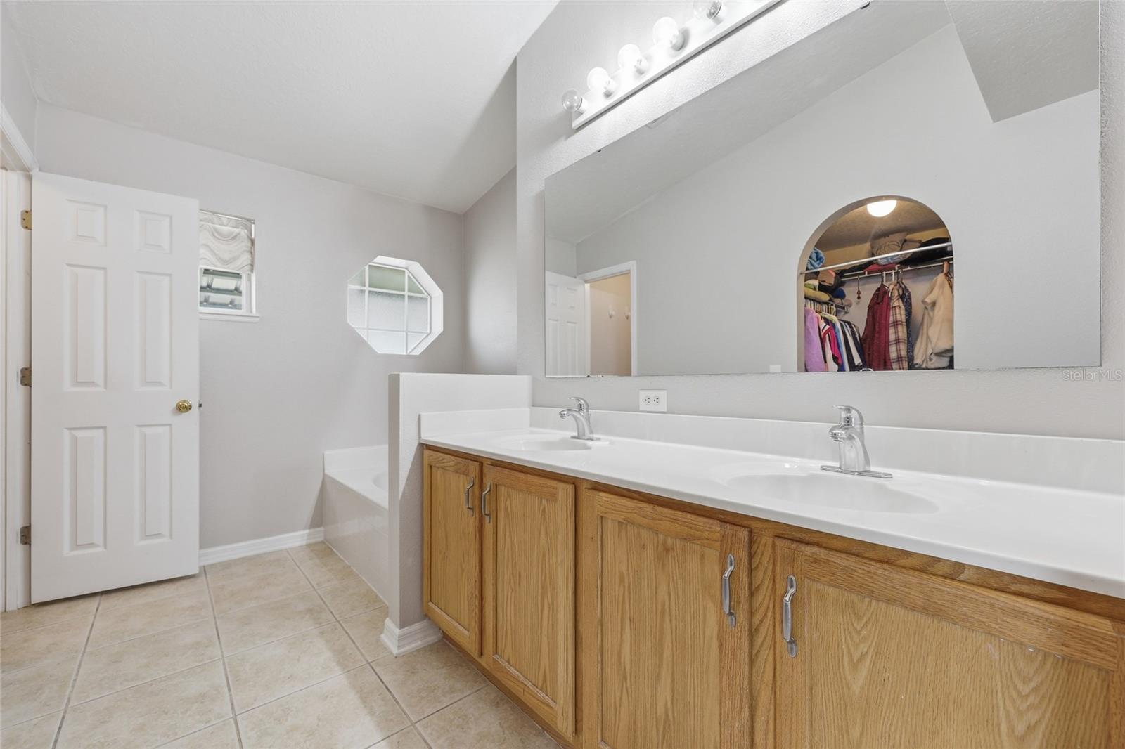 NEWBERRY OAKS PH 7 - Residential