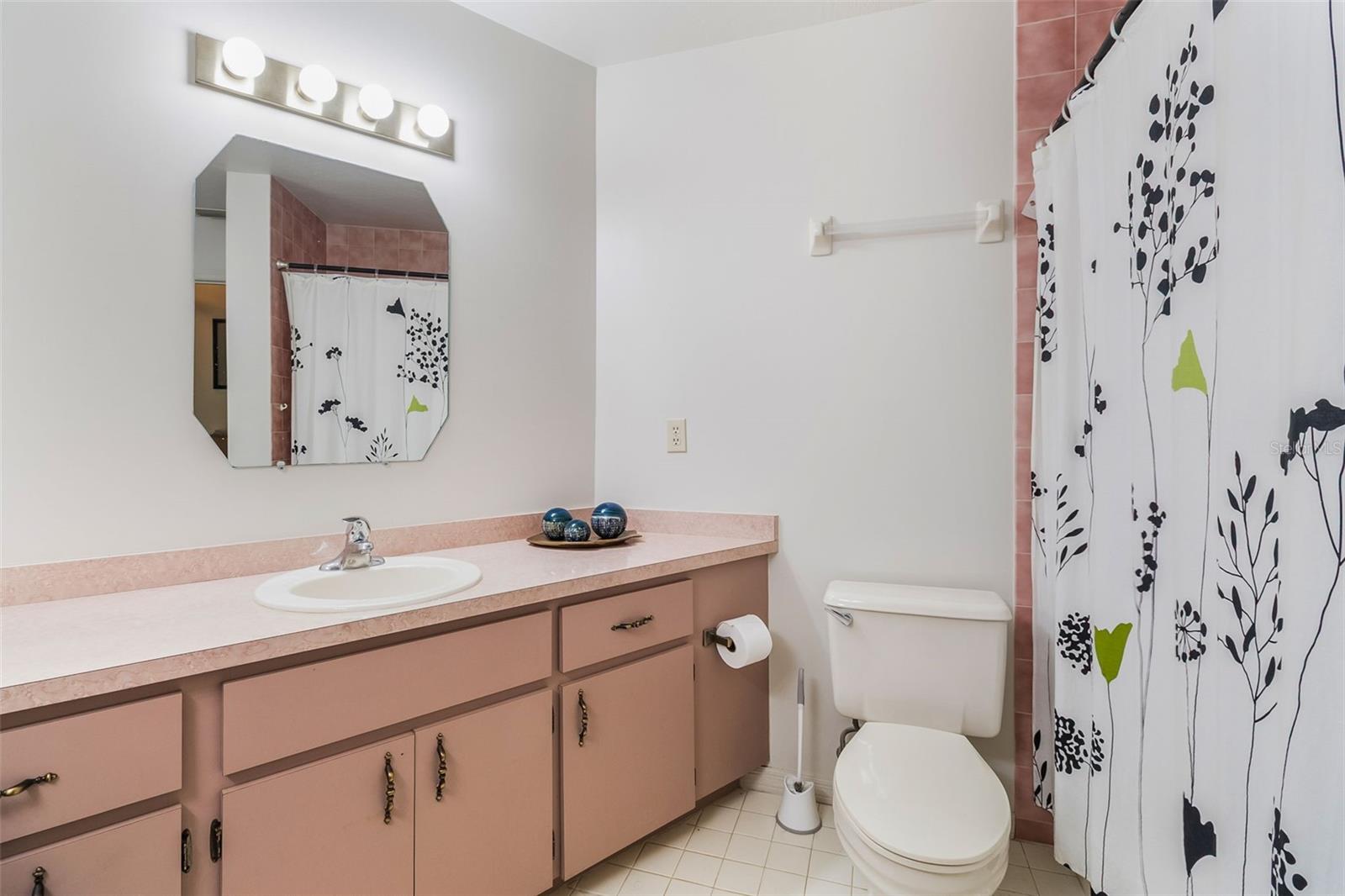 WEST MEADOWS - Residential Income