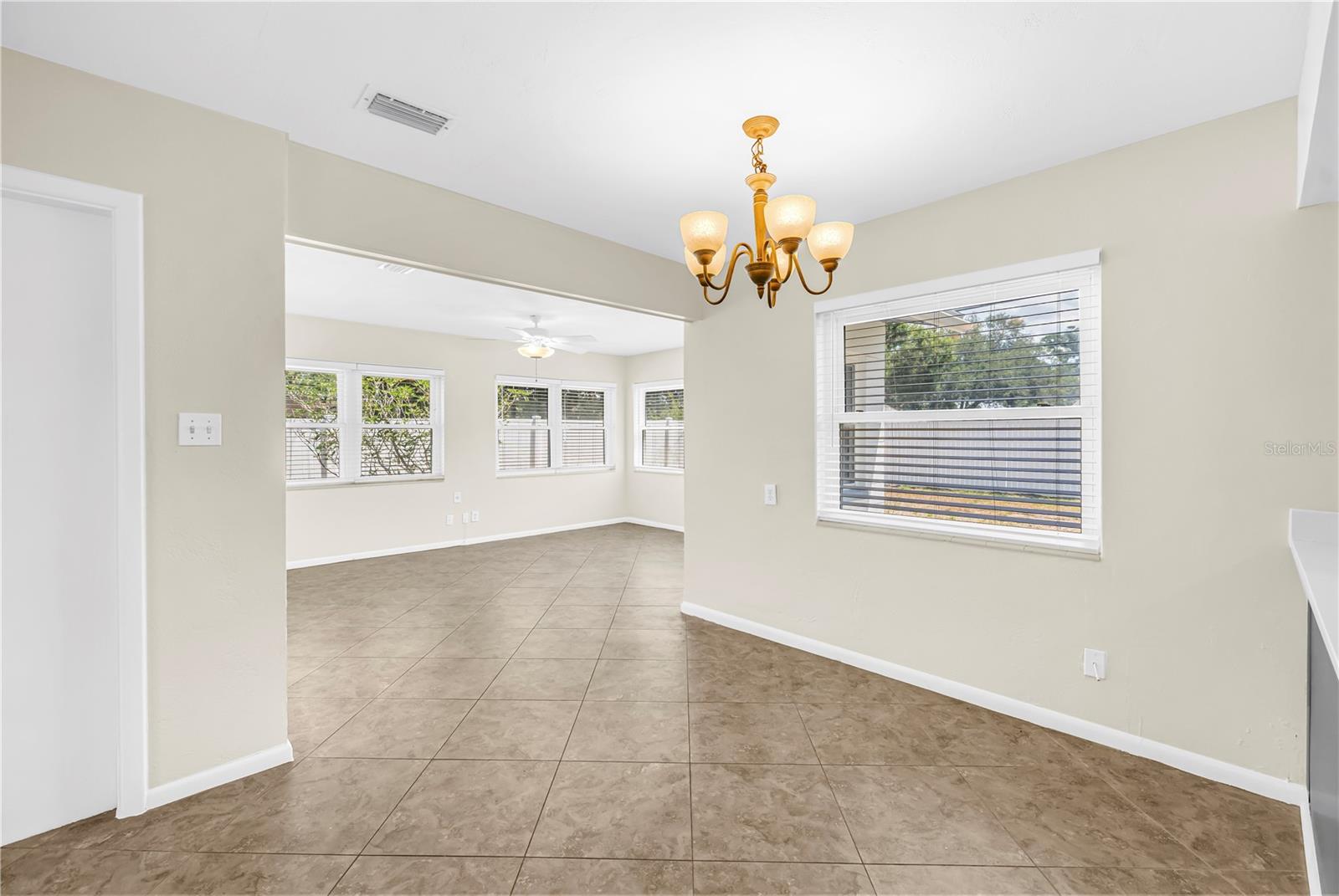 MEADOW LAWN 5TH ADD - Residential