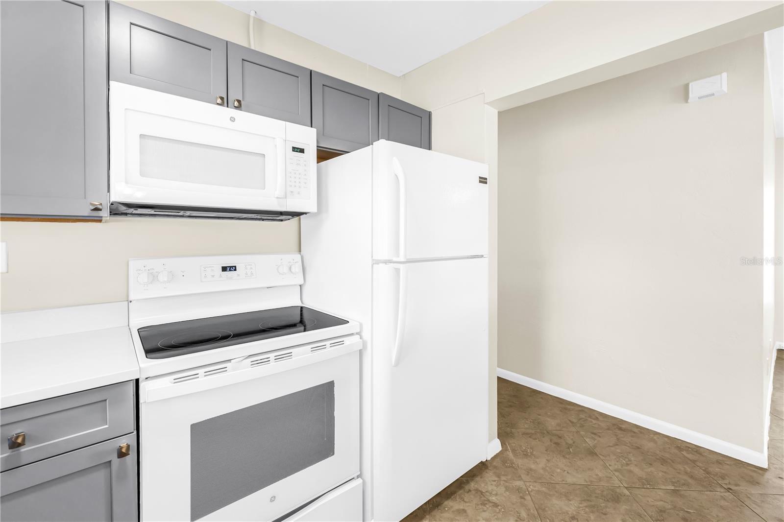 MEADOW LAWN 5TH ADD - Residential