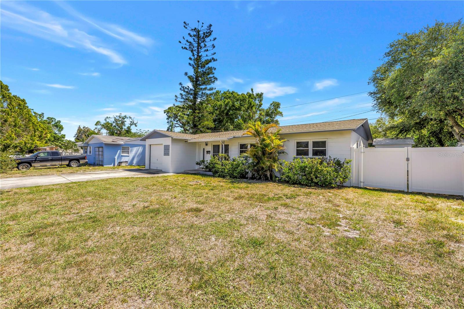 MEADOW LAWN 5TH ADD - Residential