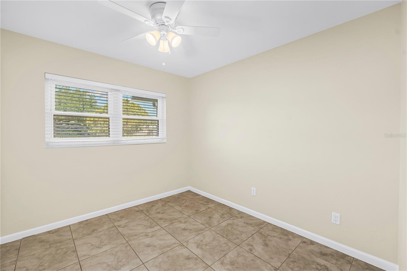 MEADOW LAWN 5TH ADD - Residential