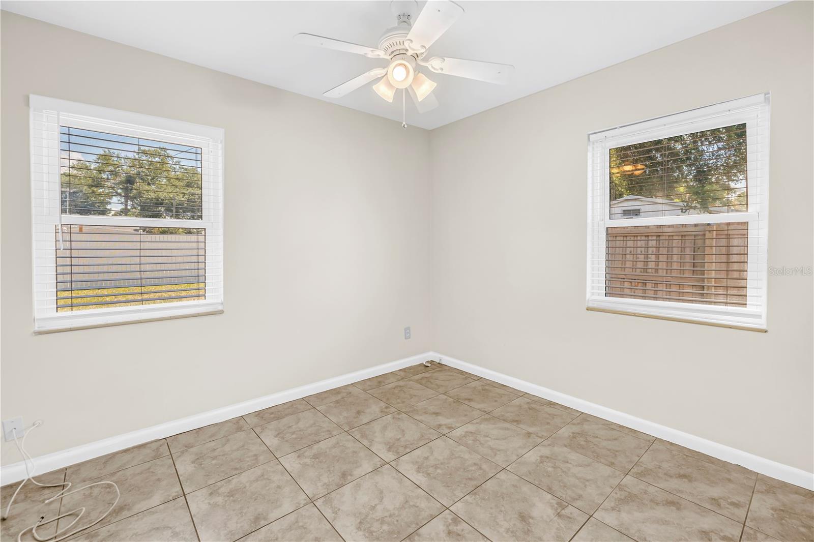 MEADOW LAWN 5TH ADD - Residential