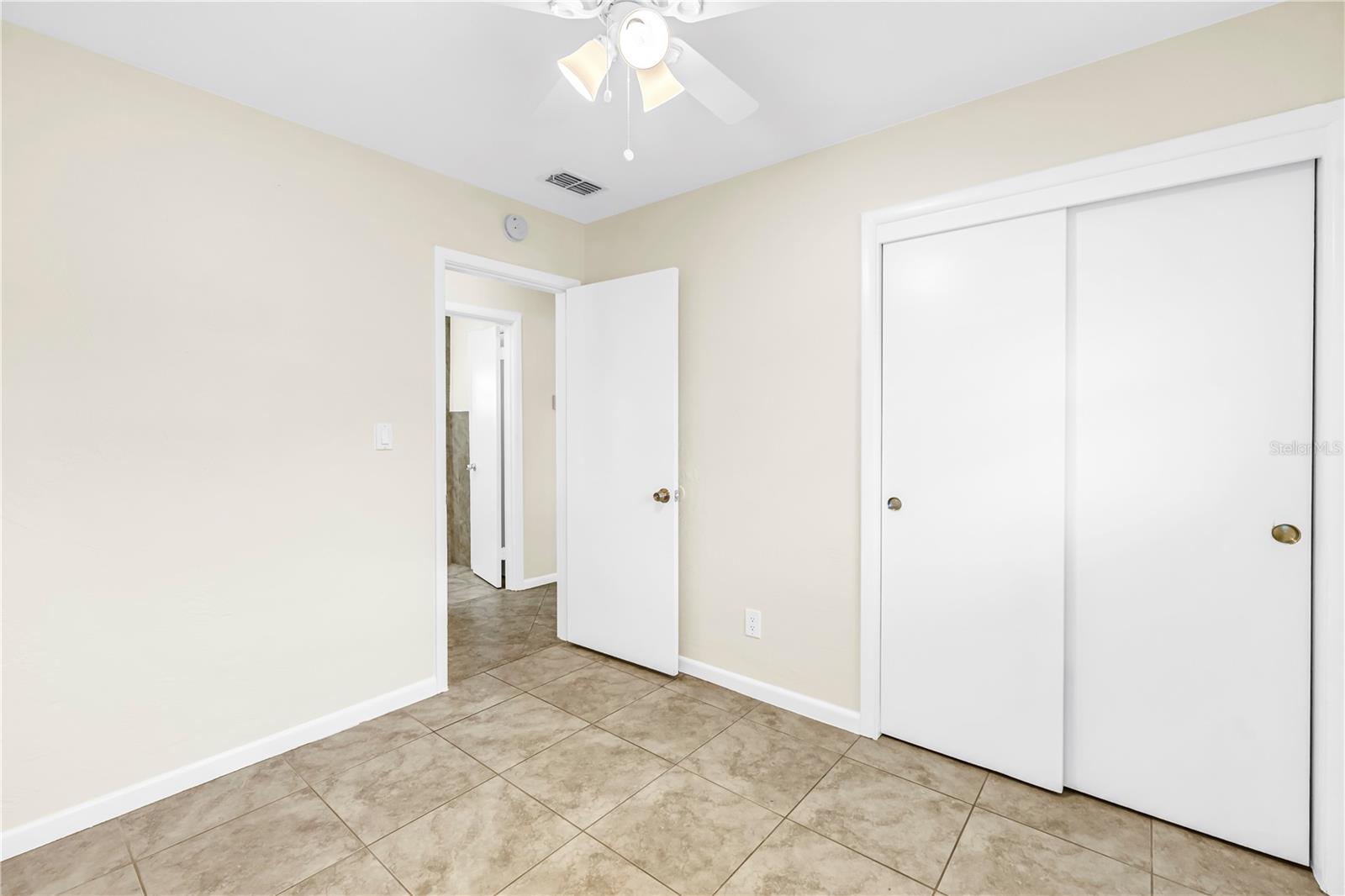 MEADOW LAWN 5TH ADD - Residential