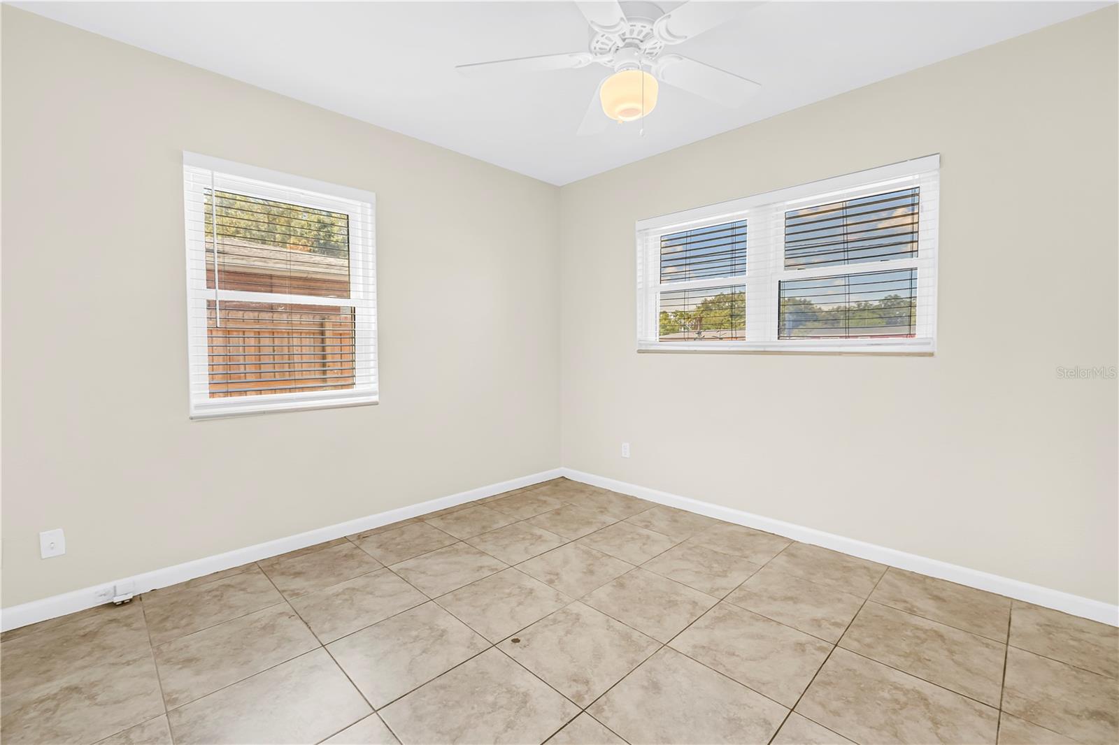 MEADOW LAWN 5TH ADD - Residential