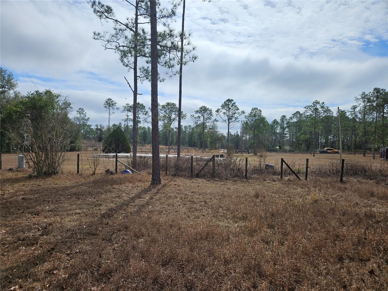 THE FARMS AT WILLISTON - Land