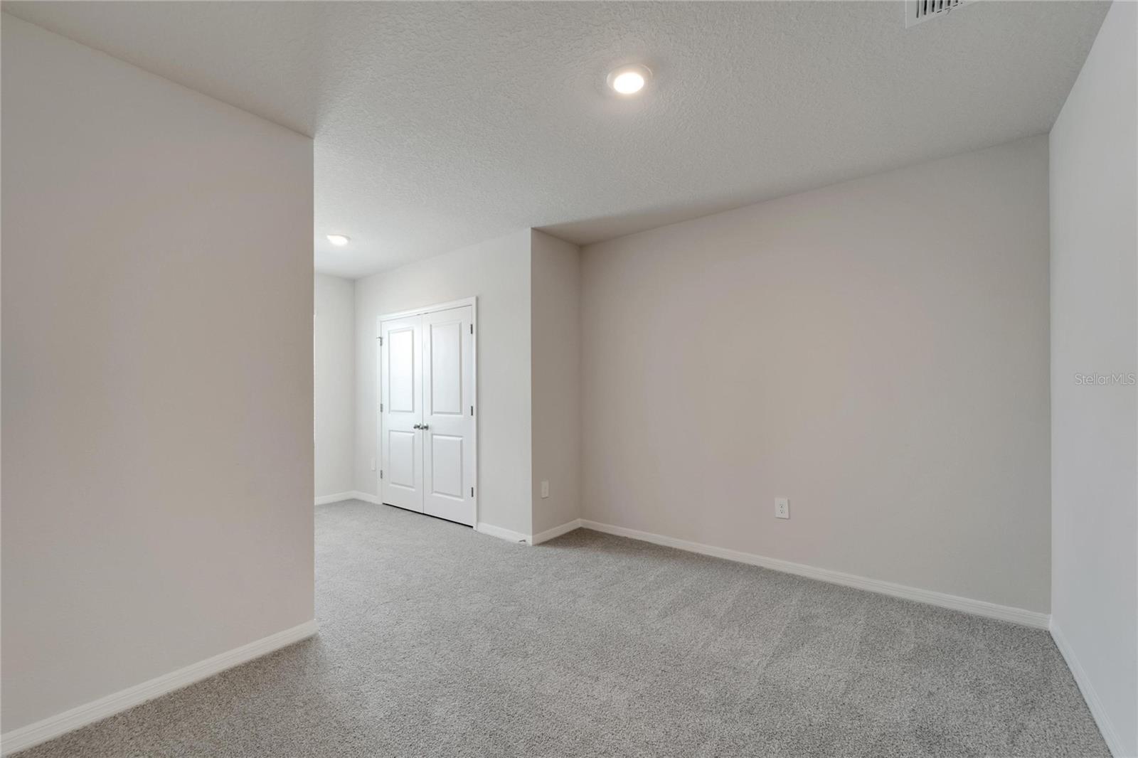 STAR FARMS AT LAKEWOOD RANCH - Residential Lease