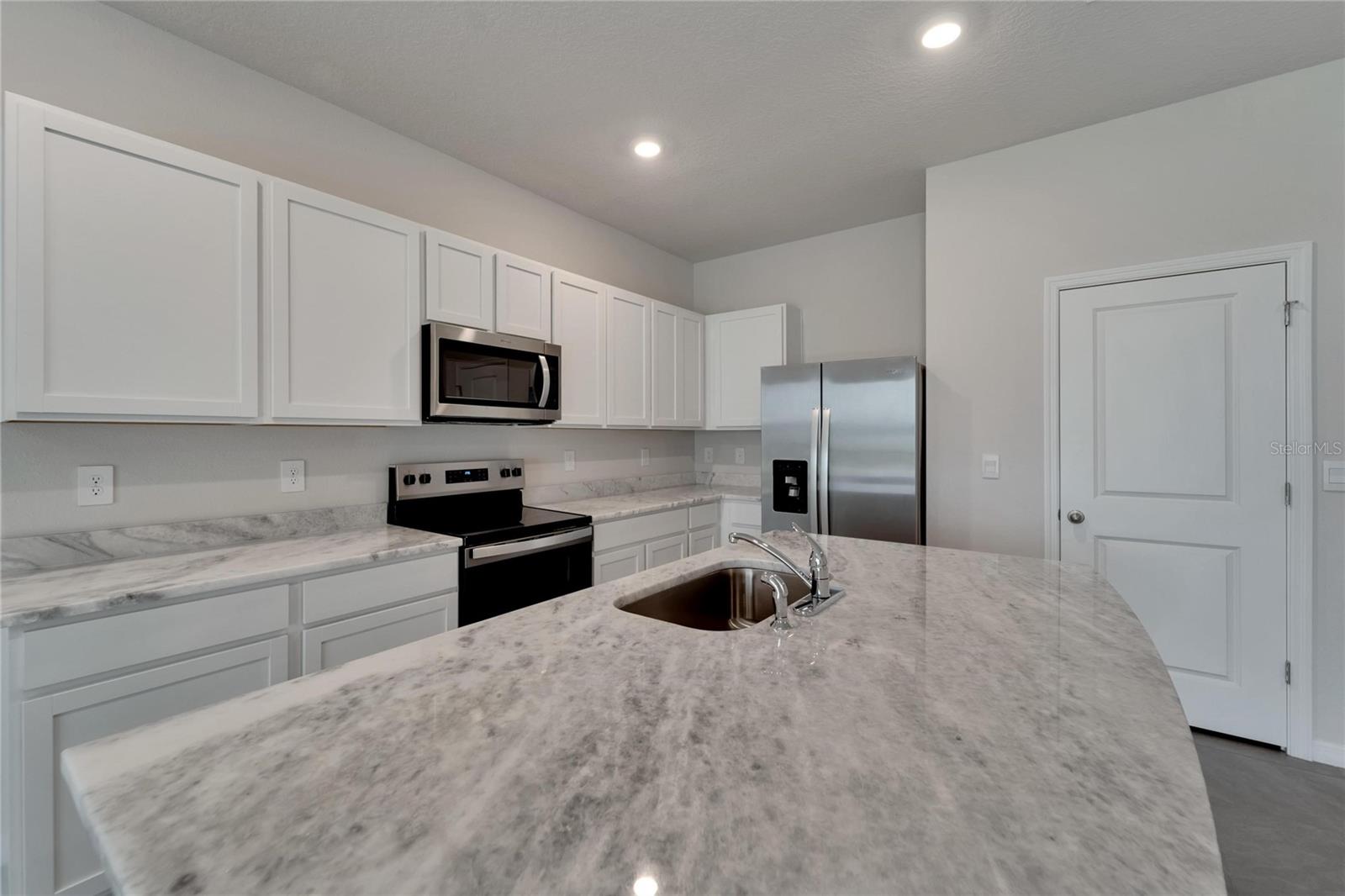 STAR FARMS AT LAKEWOOD RANCH - Residential Lease