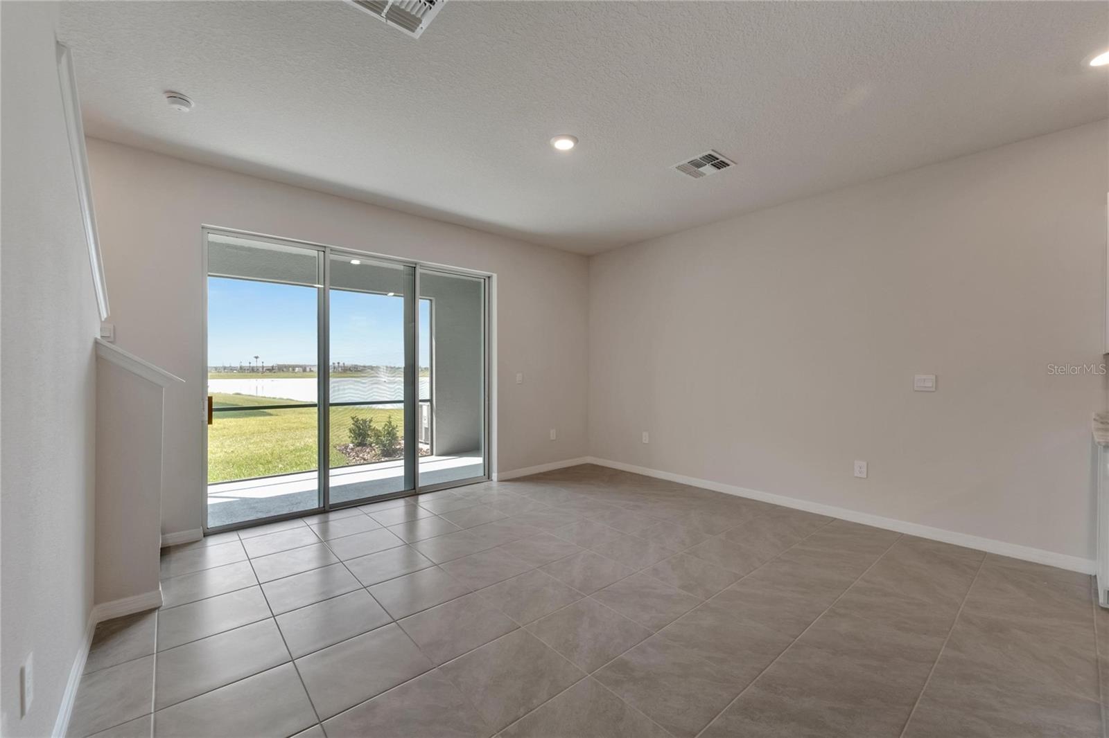 STAR FARMS AT LAKEWOOD RANCH - Residential Lease