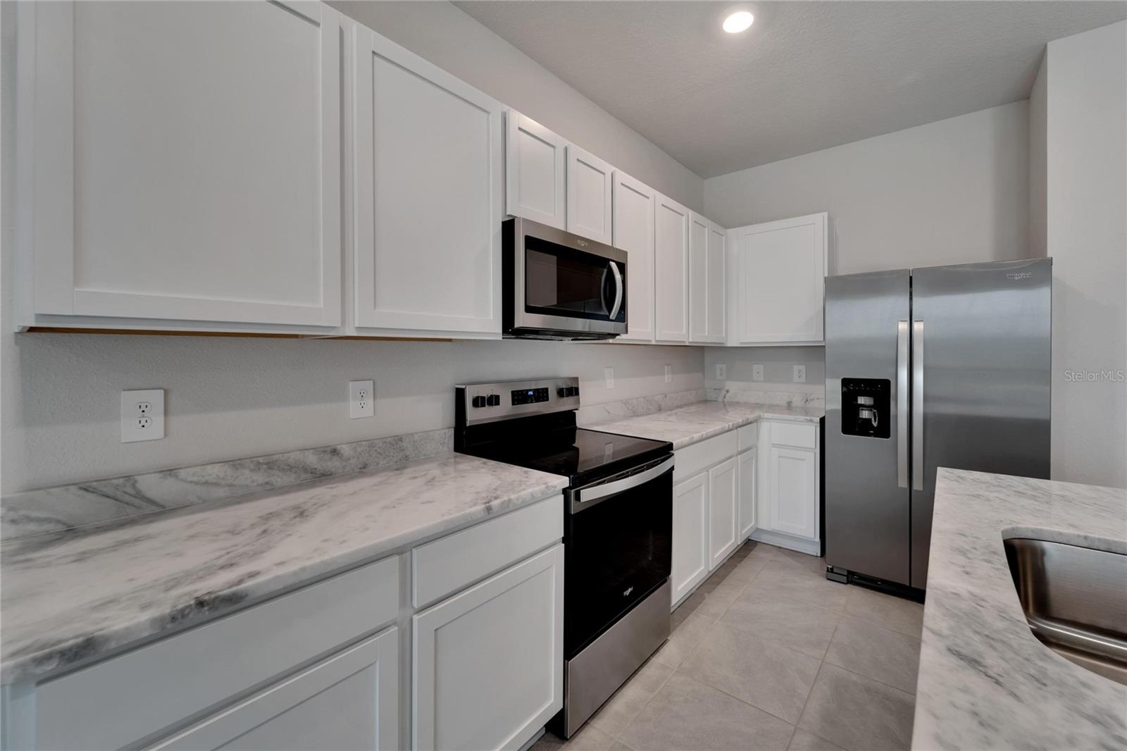 STAR FARMS AT LAKEWOOD RANCH - Residential Lease