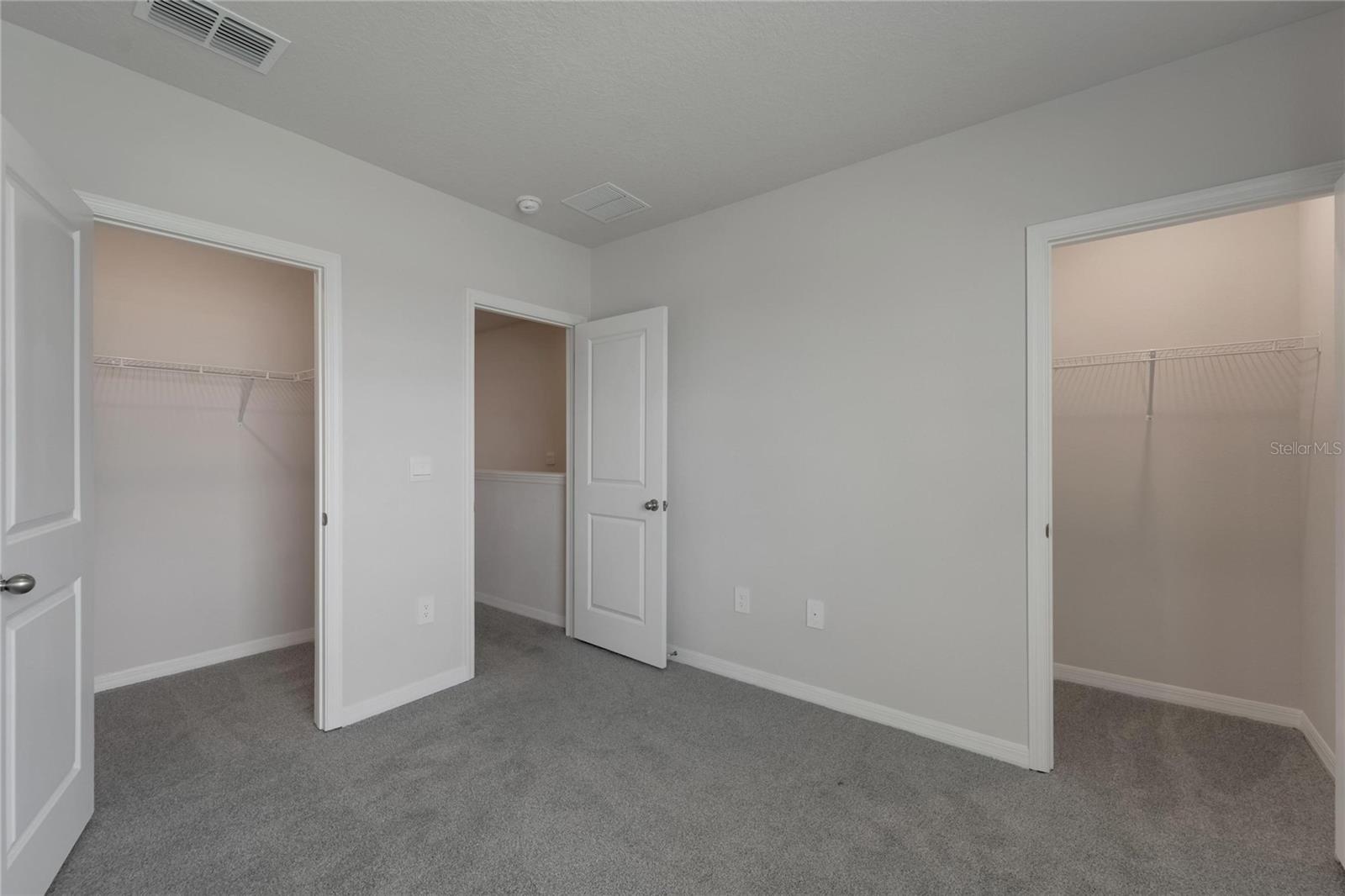 STAR FARMS AT LAKEWOOD RANCH - Residential Lease