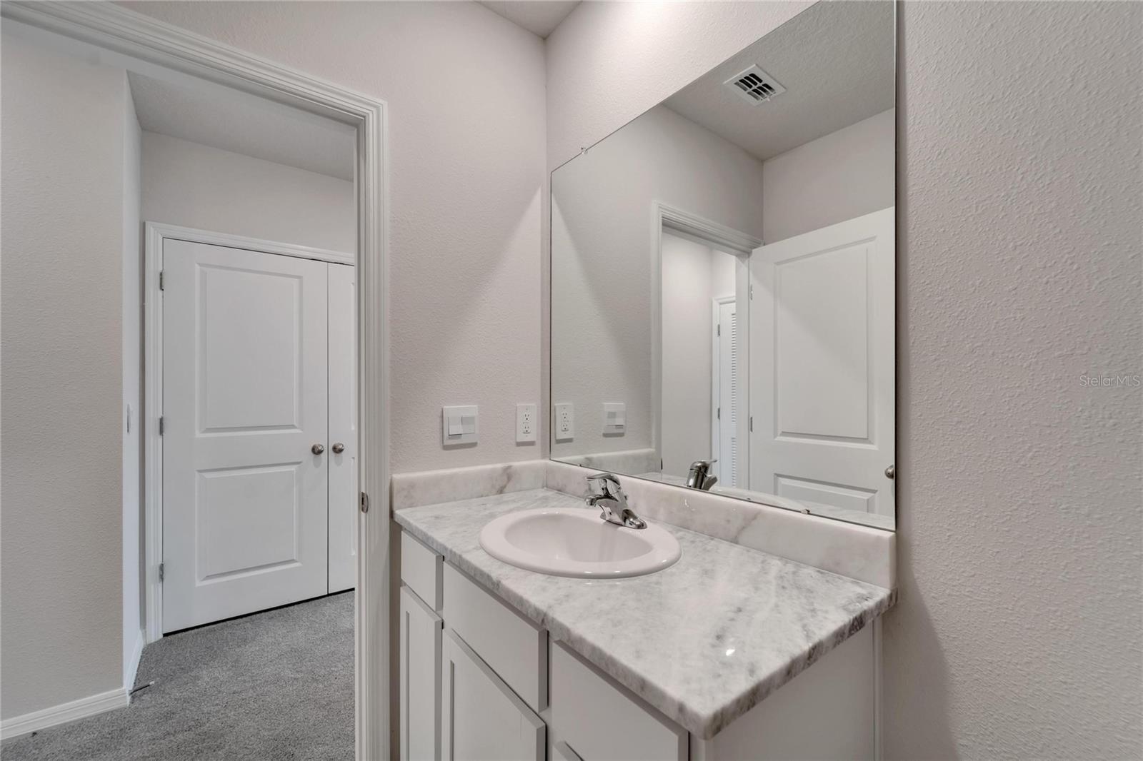 STAR FARMS AT LAKEWOOD RANCH - Residential Lease