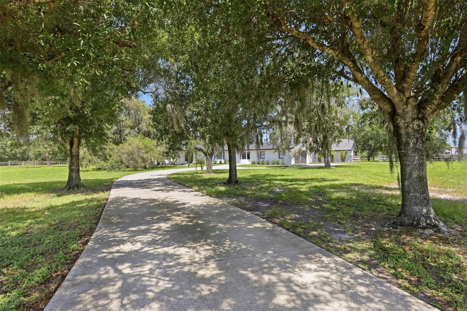 3810 HIDDEN RIVER ROAD, SARASOTA, FL, 34240 3 3810 HIDDEN RIVER ROAD