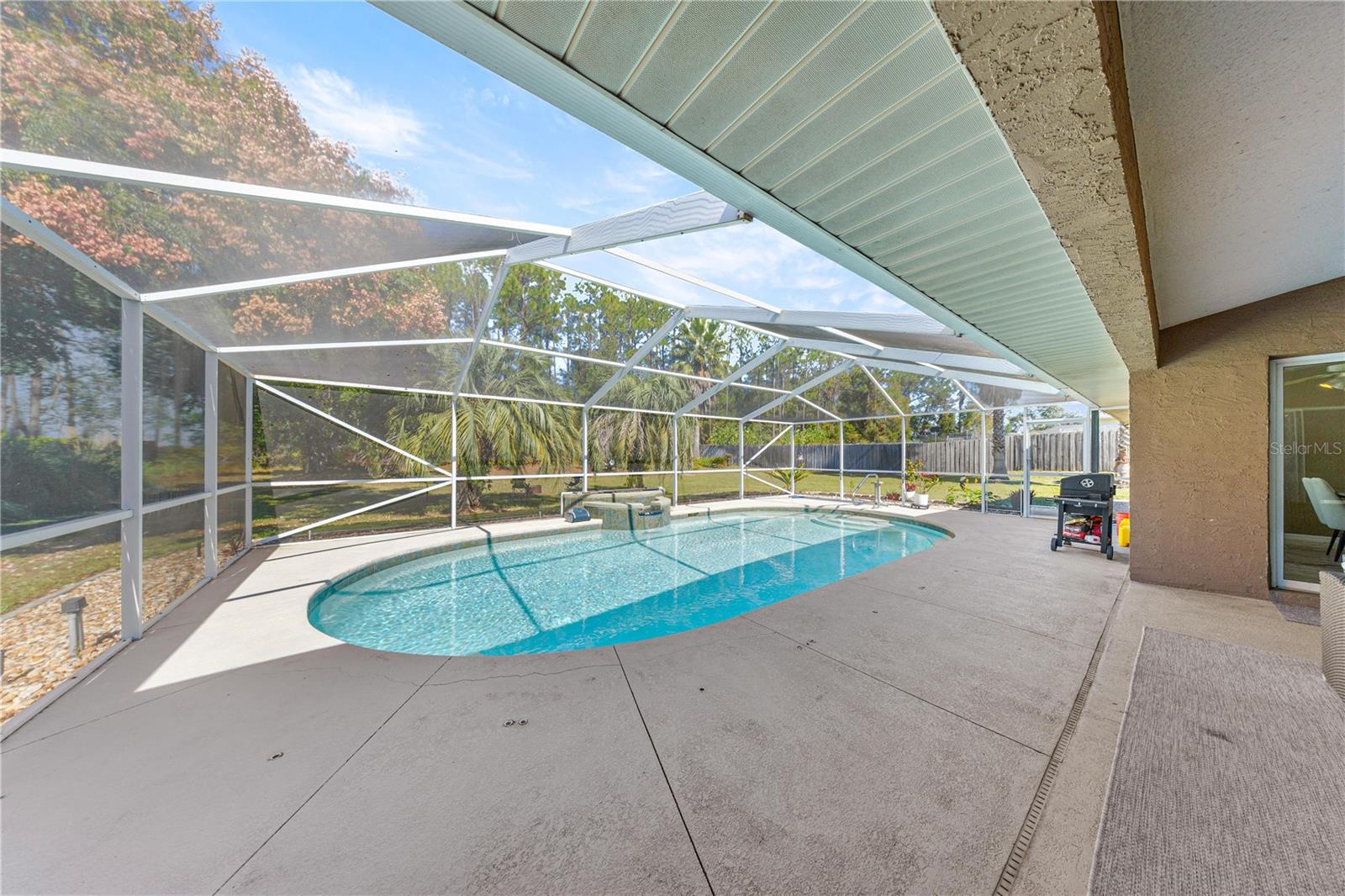 EMERALD POINT - Residential