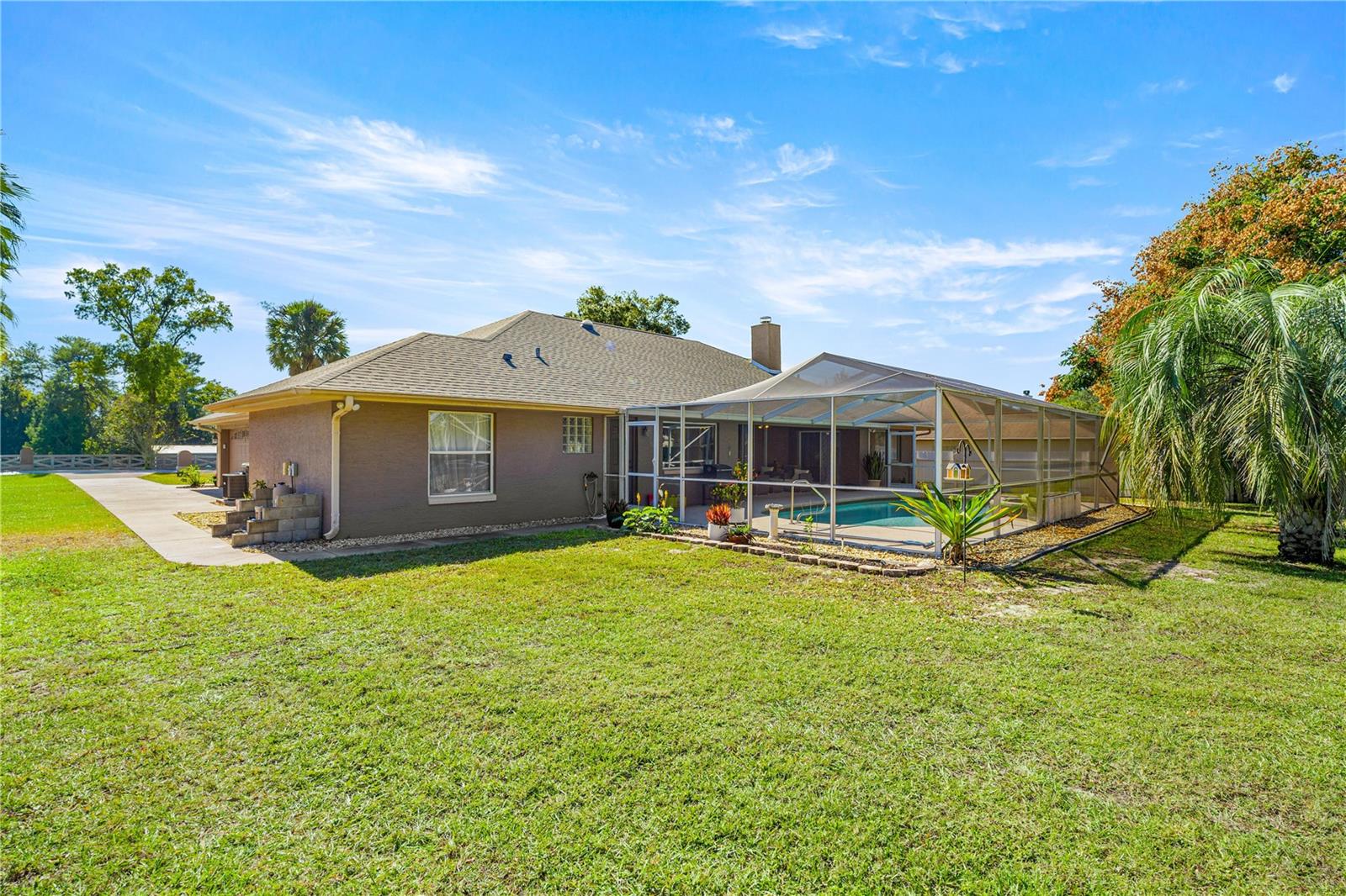 EMERALD POINT - Residential