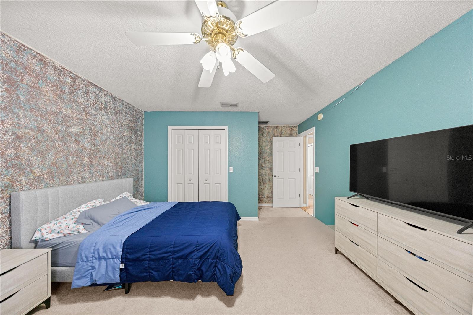 EMERALD POINT - Residential