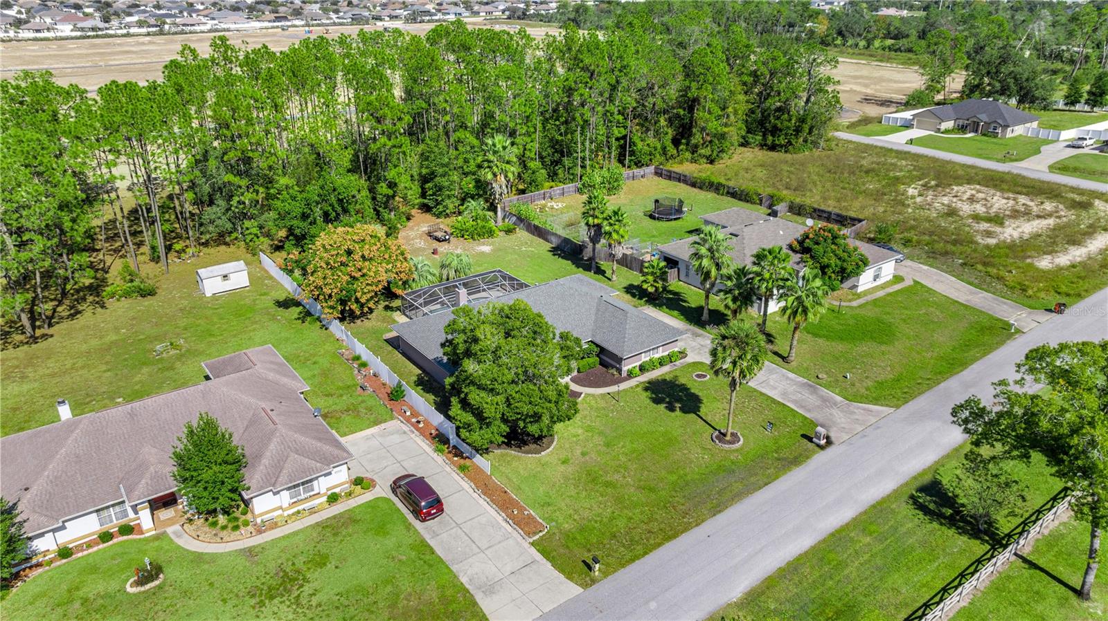 EMERALD POINT - Residential