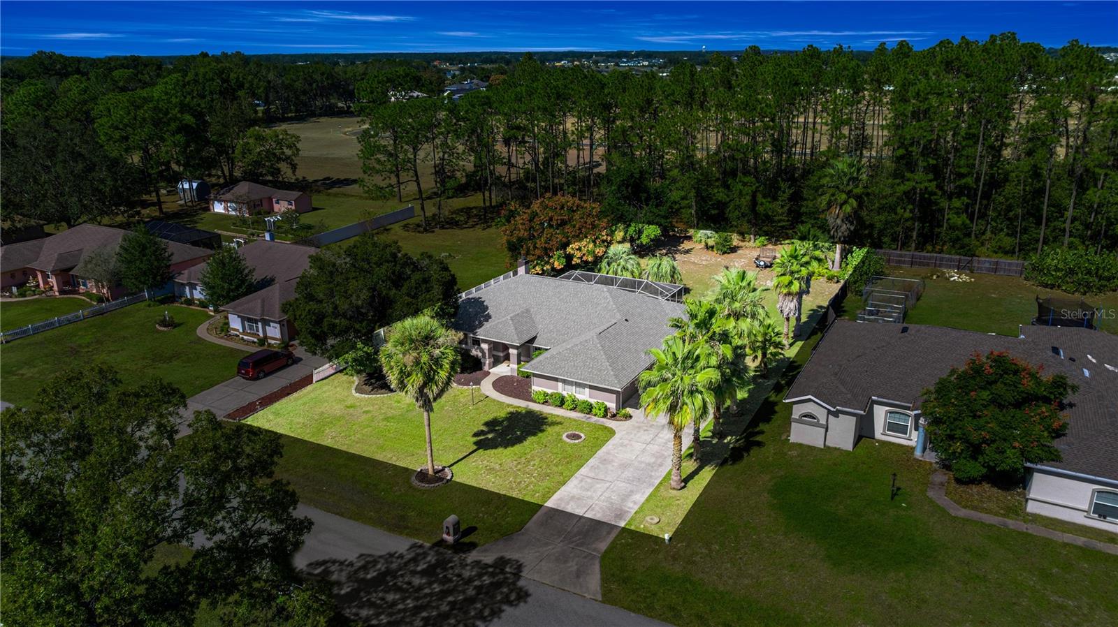 EMERALD POINT - Residential