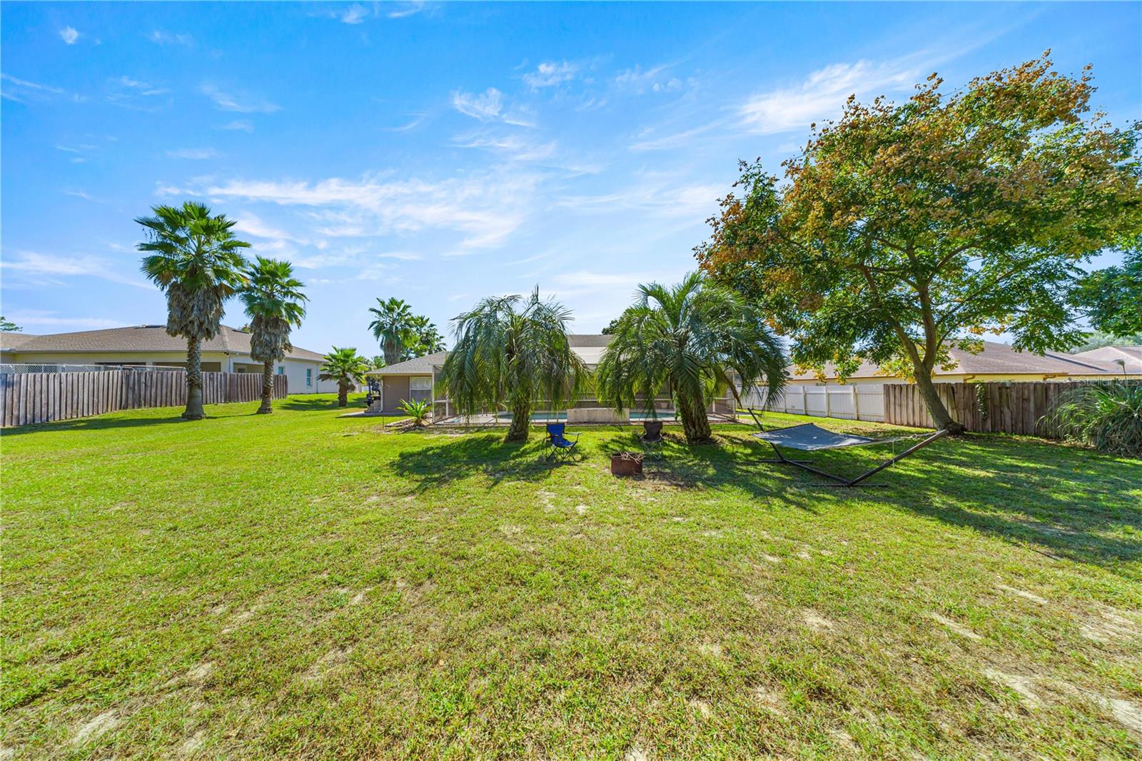 EMERALD POINT - Residential