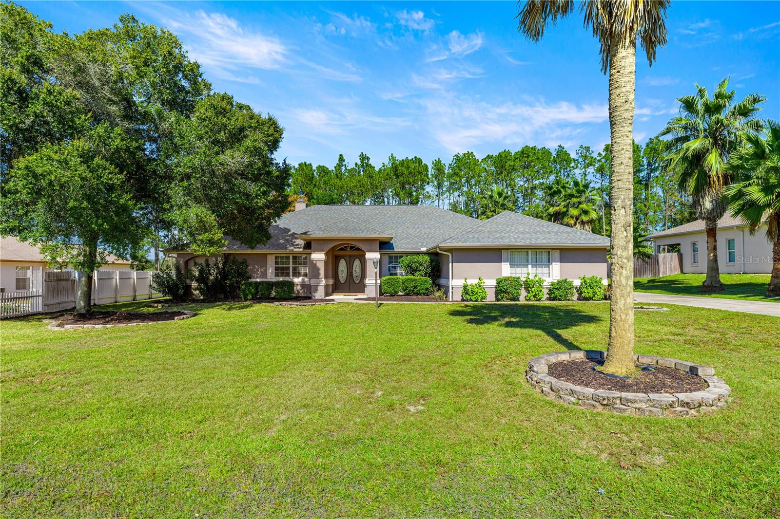 EMERALD POINT - Residential