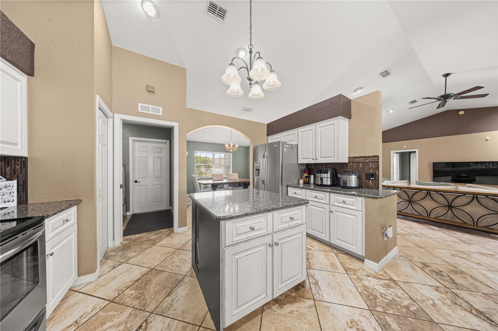 EMERALD POINT - Residential