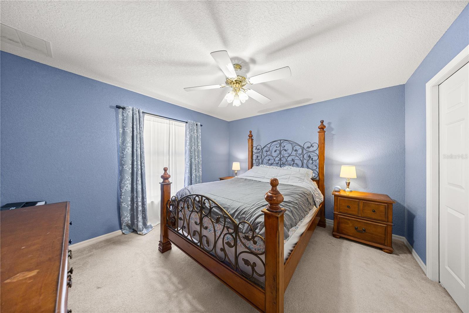 EMERALD POINT - Residential