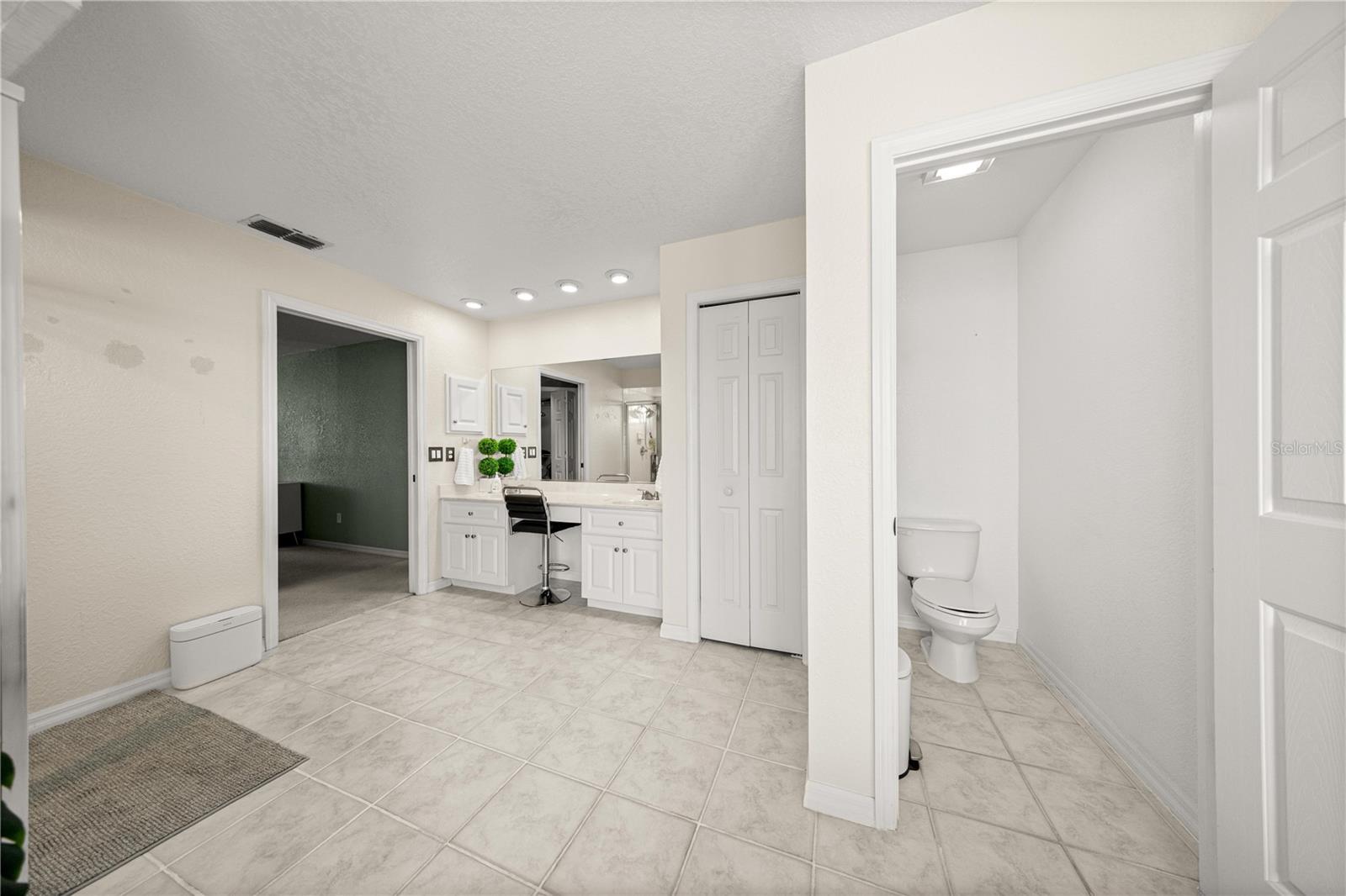 EMERALD POINT - Residential