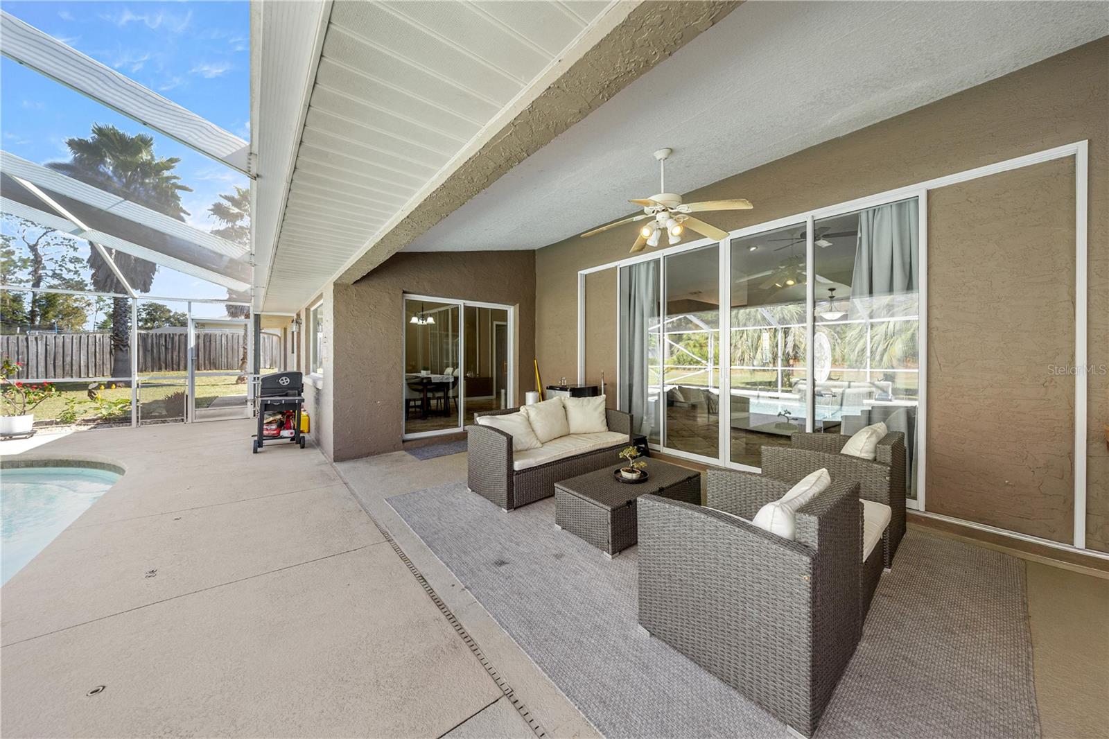 EMERALD POINT - Residential