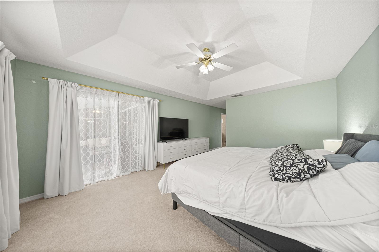 EMERALD POINT - Residential