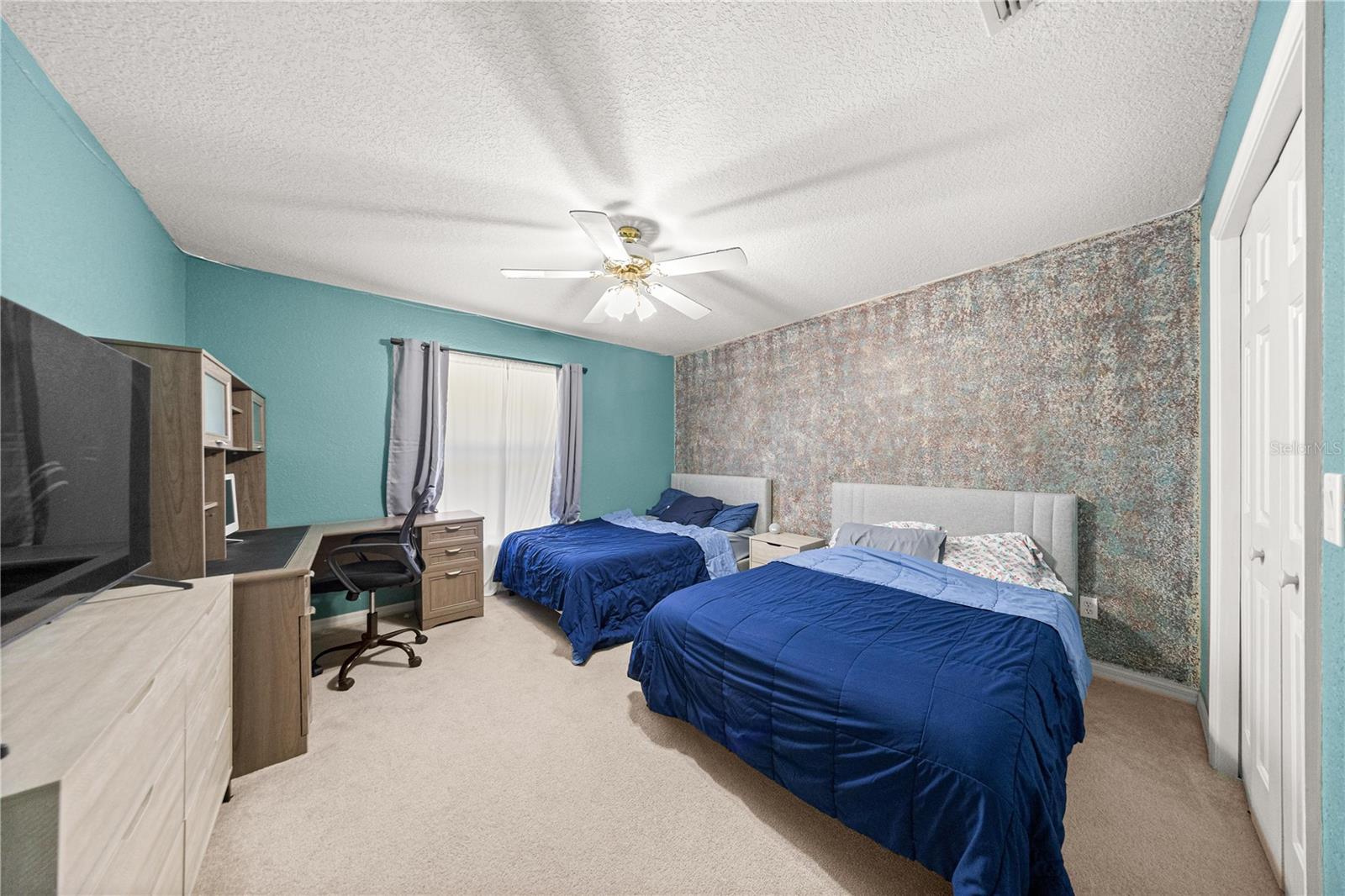 EMERALD POINT - Residential