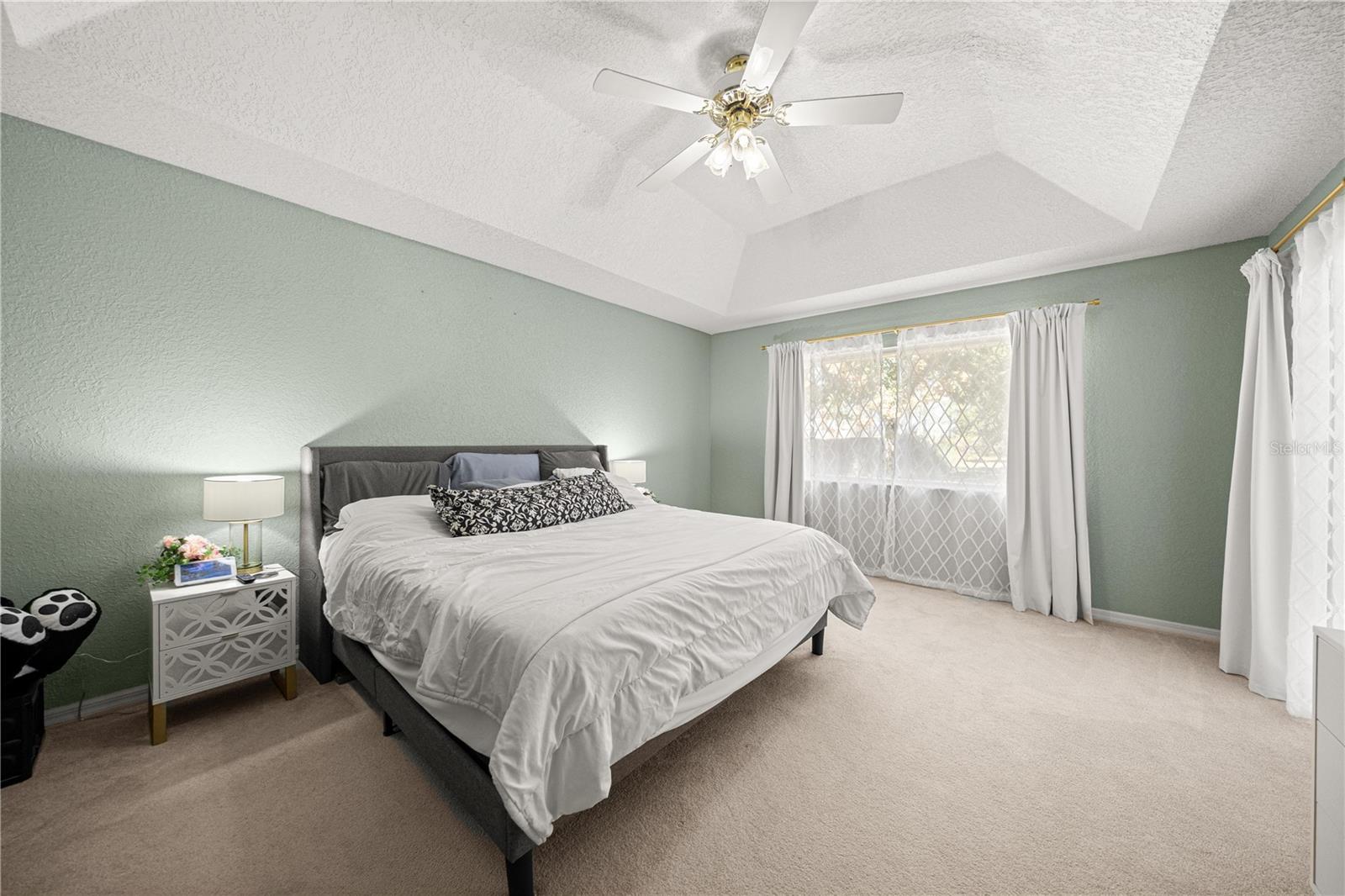 EMERALD POINT - Residential