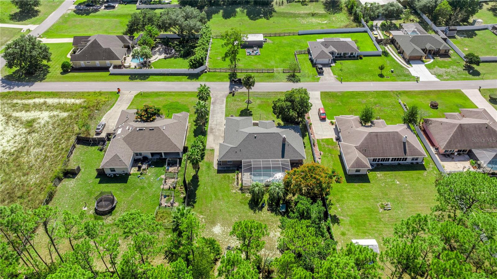 EMERALD POINT - Residential