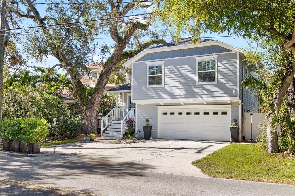 Photo of 5705 Bayshore Boulevard, Tampa, FL 33611 (MLS # TB8438889)