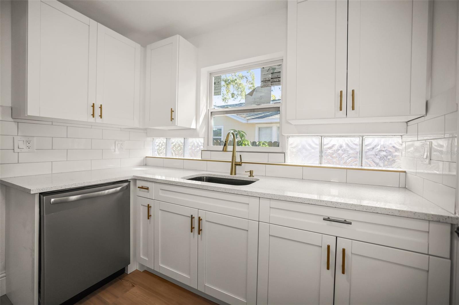 EUCLID GROVE - Residential