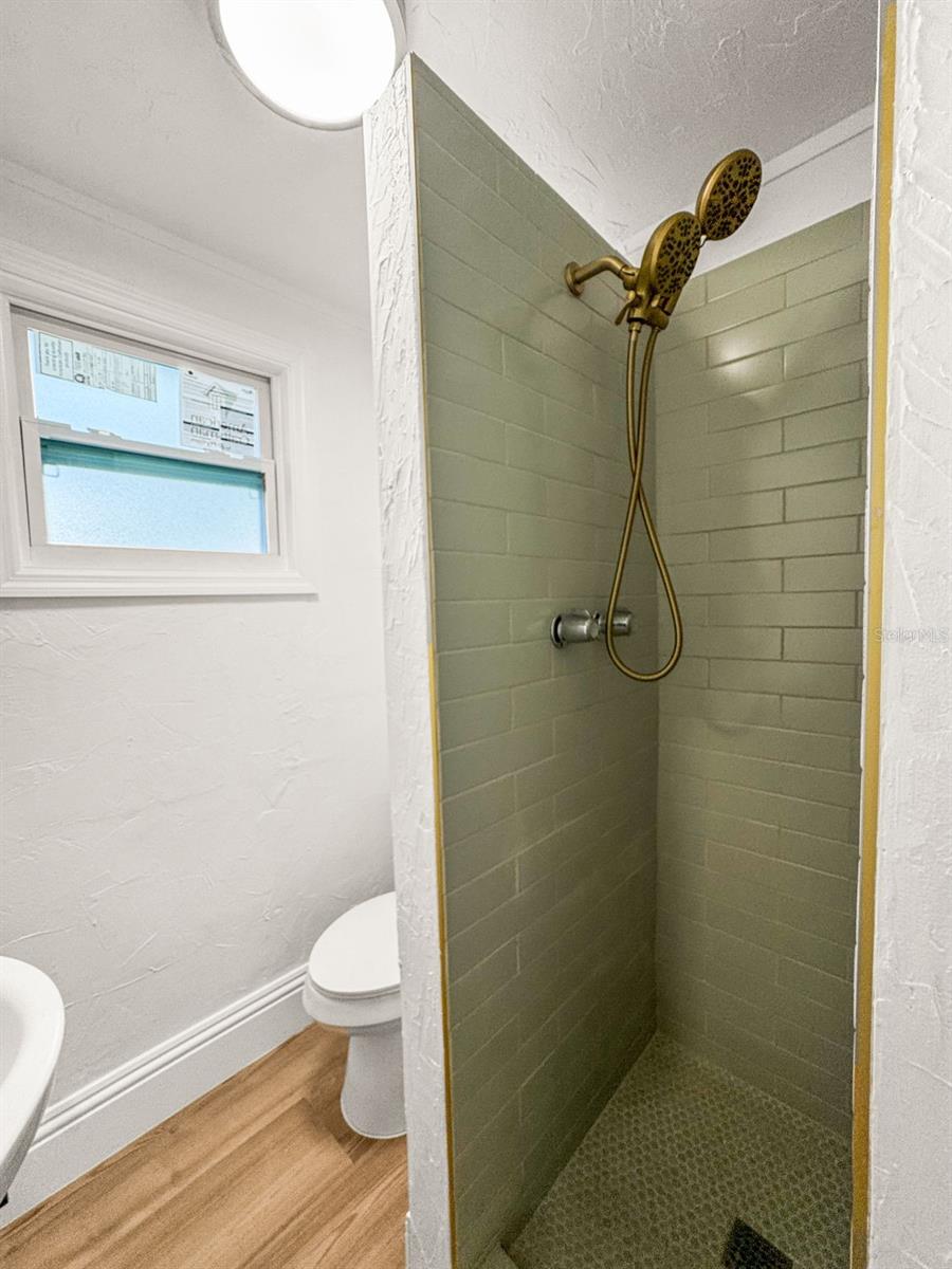 EUCLID GROVE - Residential