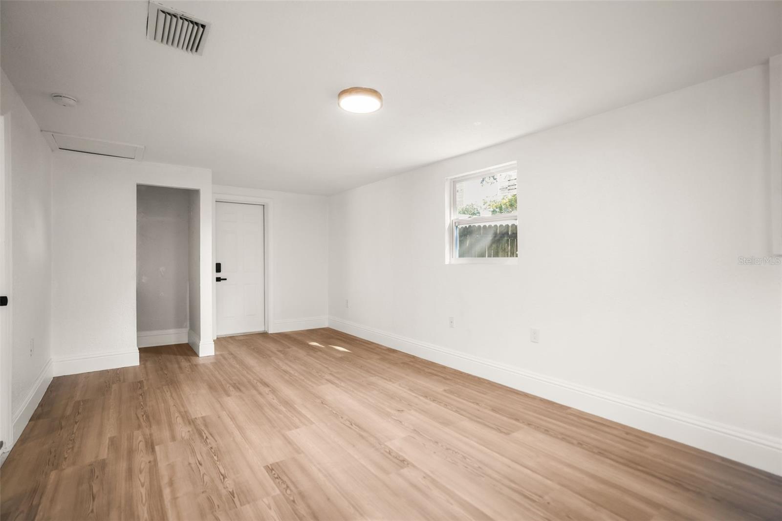 EUCLID GROVE - Residential