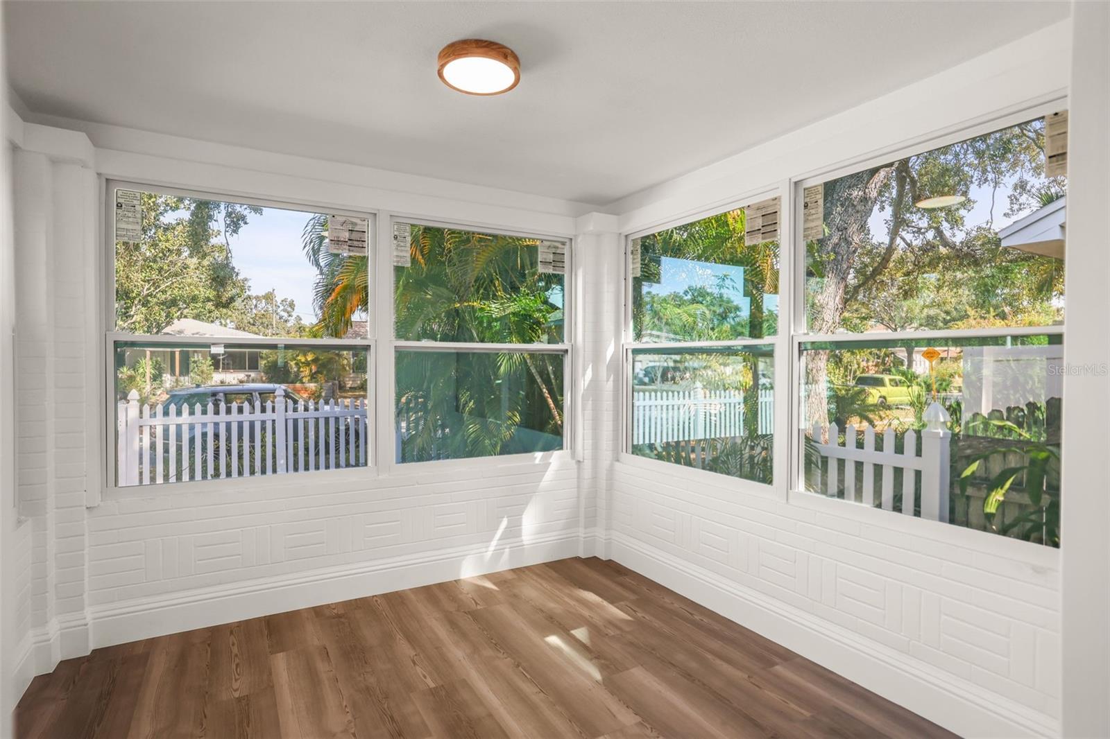 EUCLID GROVE - Residential