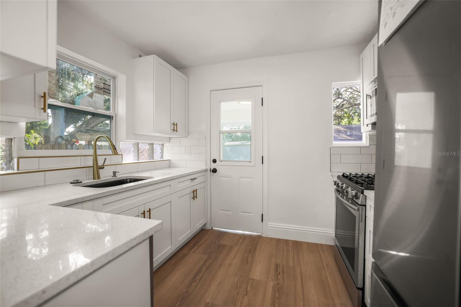 EUCLID GROVE - Residential