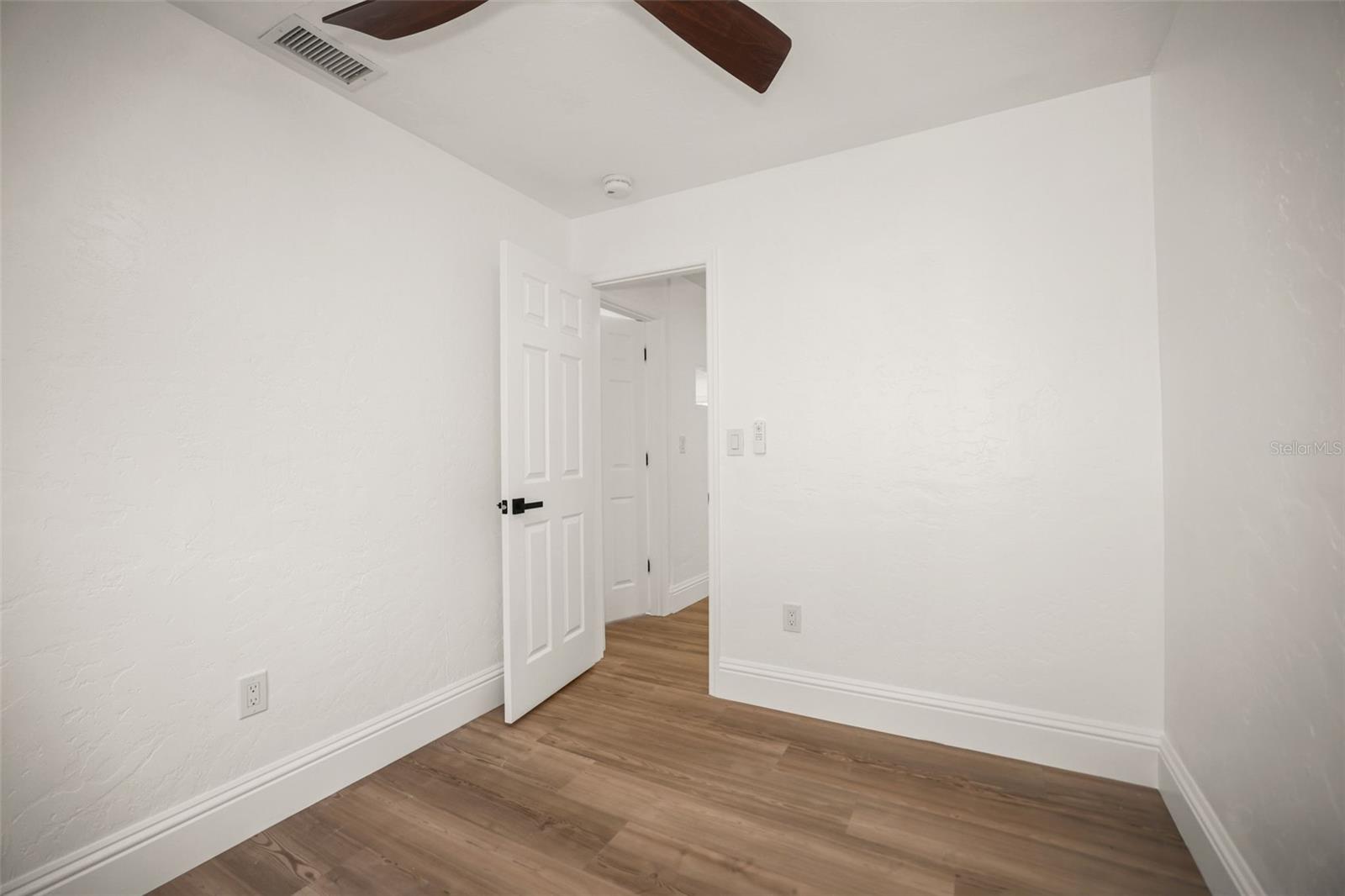 EUCLID GROVE - Residential